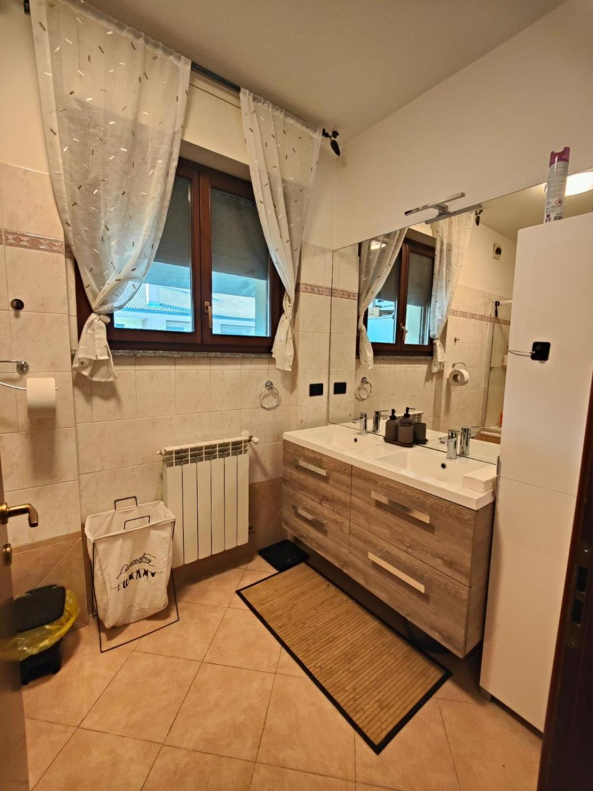 "Come A Casa" - Appartamento Gigi - Self Check In - Ospedale Humanitas - Forum Assago - Tram15 Роцано Екстериор снимка