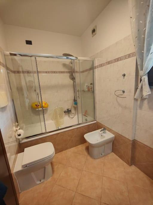 "Come A Casa" - Appartamento Gigi - Self Check In - Ospedale Humanitas - Forum Assago - Tram15 Роцано Екстериор снимка